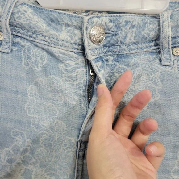 Seven7 Women's Floral Denim Shorts size 12 - Picture 5 of 14